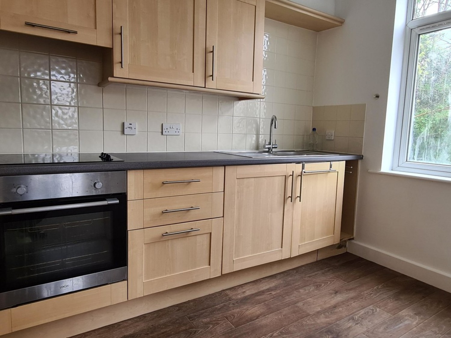 2 bedroom Flat for Letting Barlow Moor Road, Chorlton, Manchester