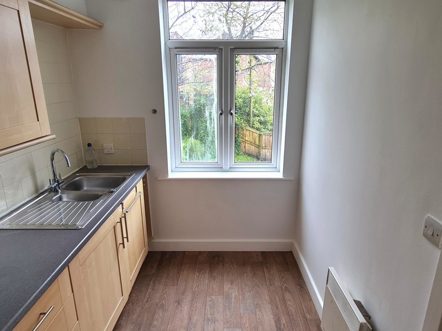 2 bedroom Flat for Letting Barlow Moor Road, Chorlton, Manchester