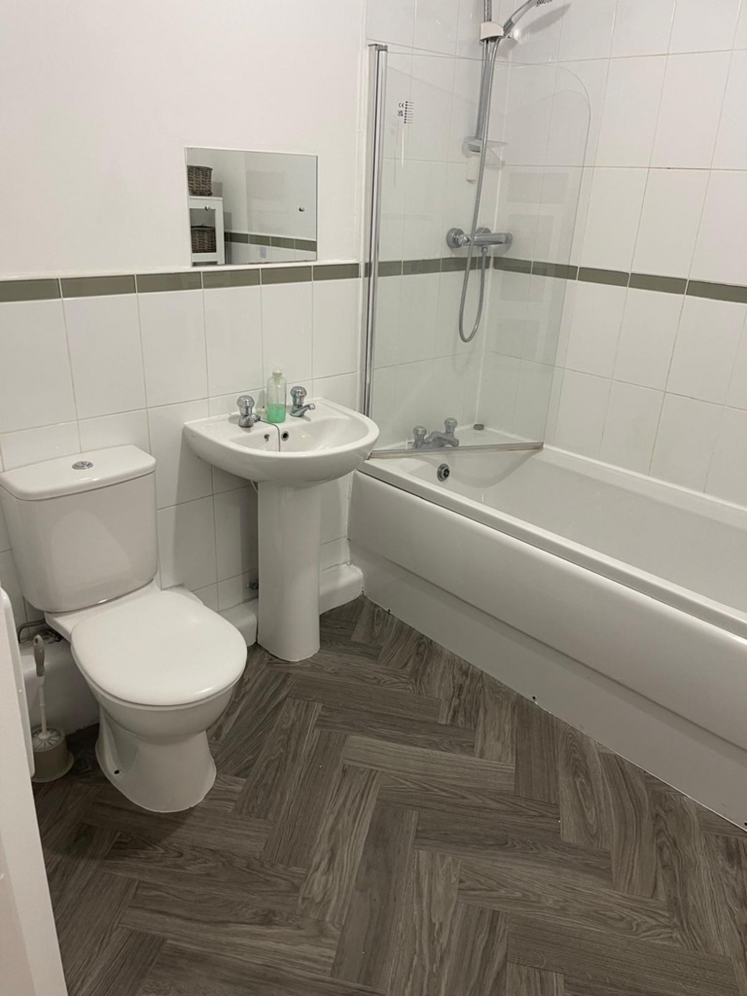 2 bedroom House for Letting Larch Gardens, Manchester