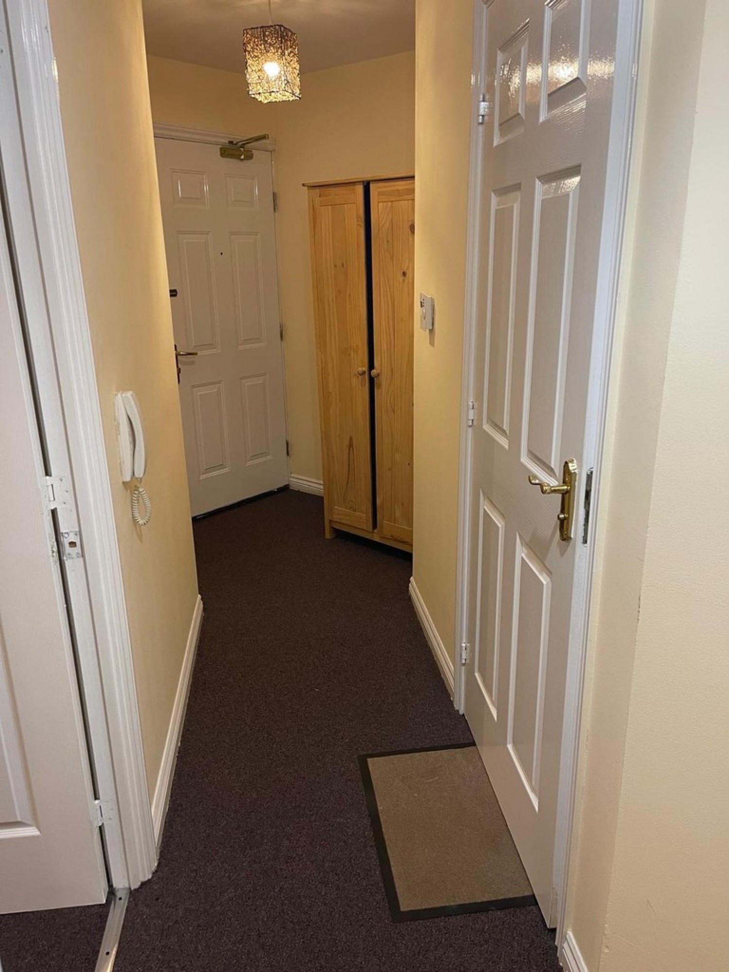 2 bedroom House for Letting Larch Gardens, Manchester