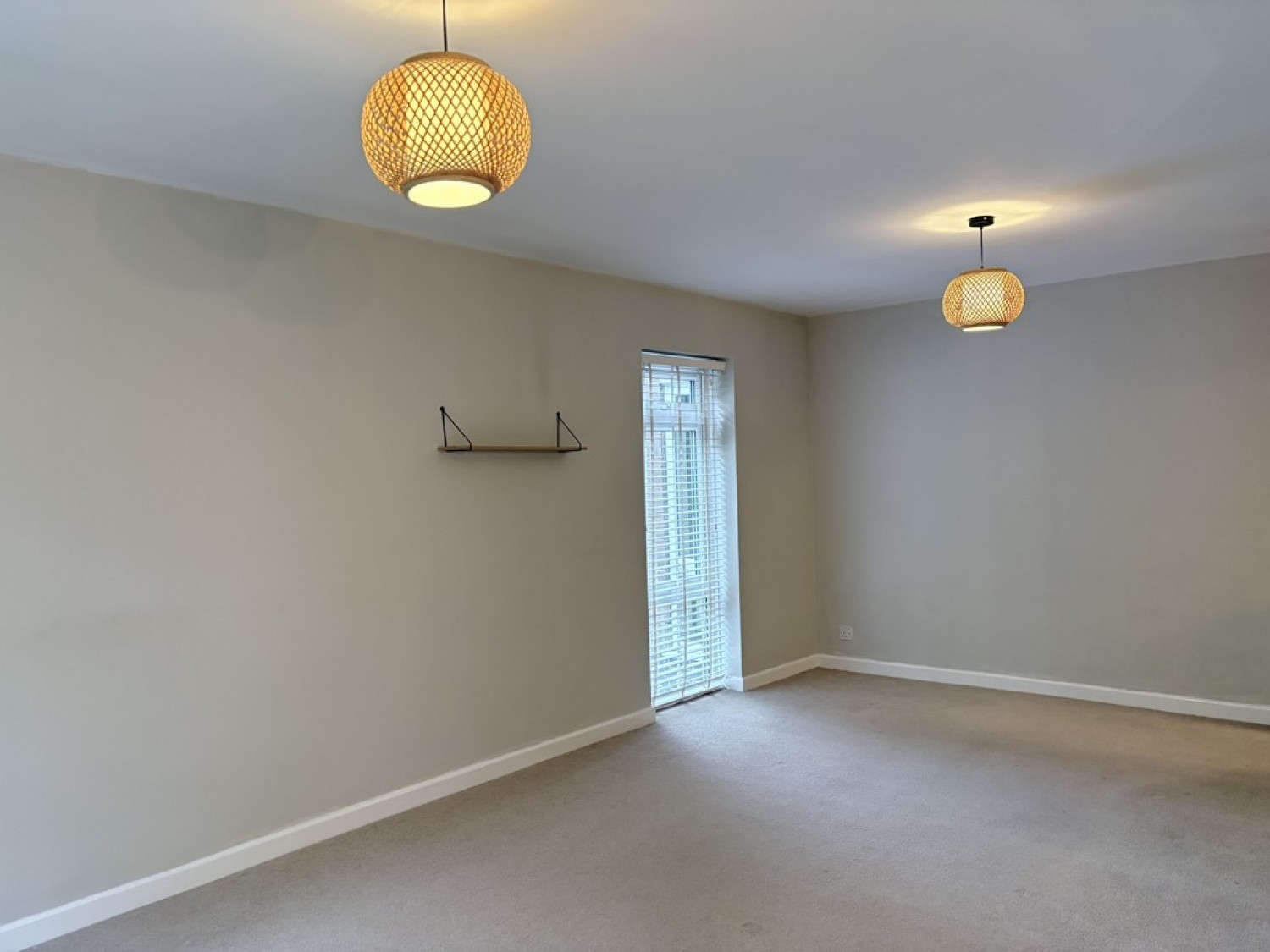 2 bedroom Flat for Letting Wilmslow Road, Withington, Manchester