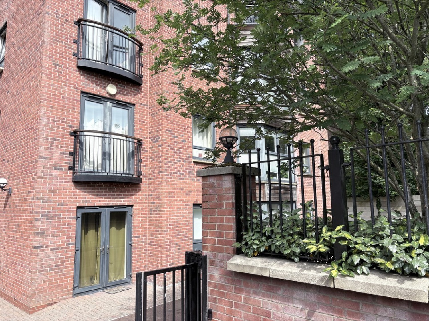 2 bedroom Flat for Letting Withington Road, Whalley Range