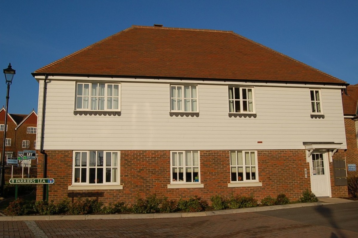 Farriers Lea, Bolnore Village