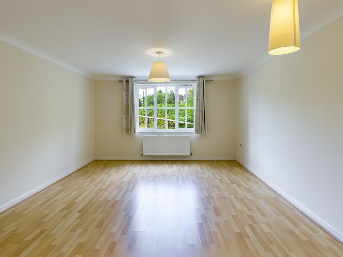 Farriers Lea, Bolnore Village