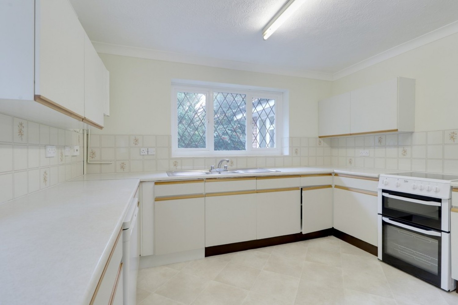 3 bedroom Bungalow for Sale Folders Close, Burgess Hill