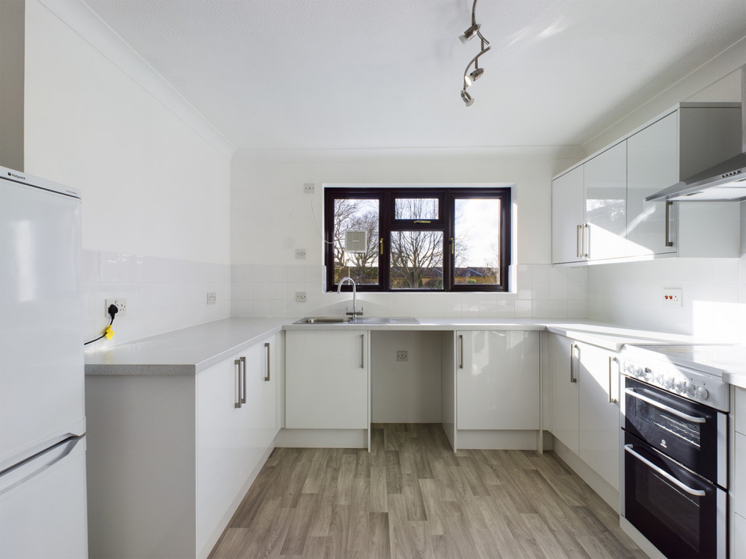 2 bedroom Flat for Letting Benjamin Lodge