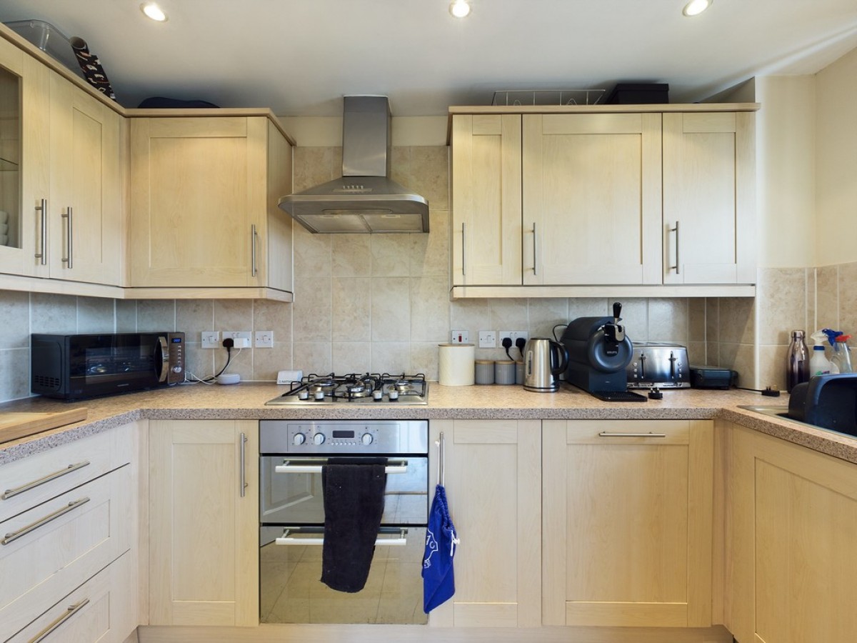 Farriers Lea, Bolnore Village