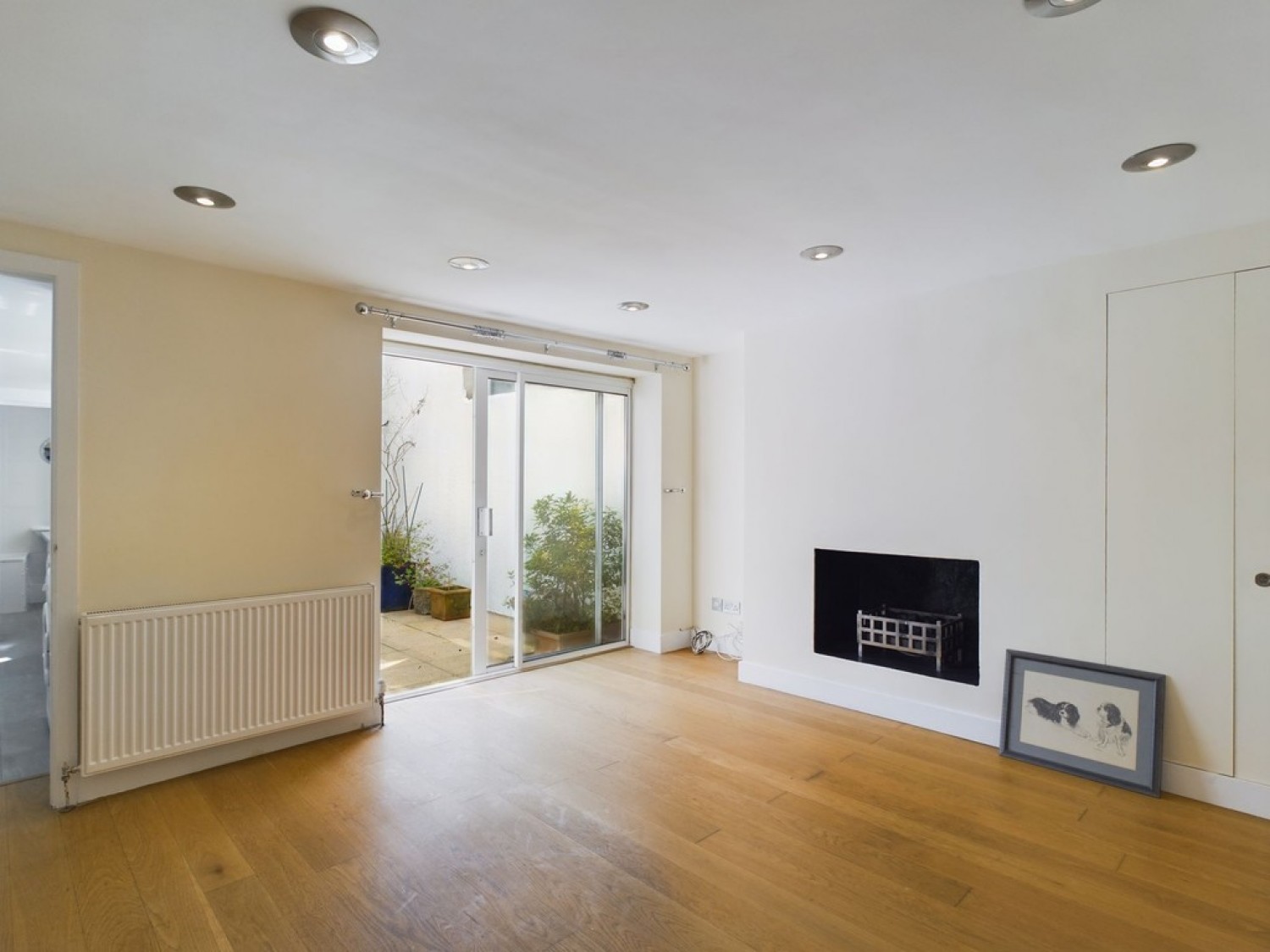 Basement Flat, 31a Montpelier Street, Brighton