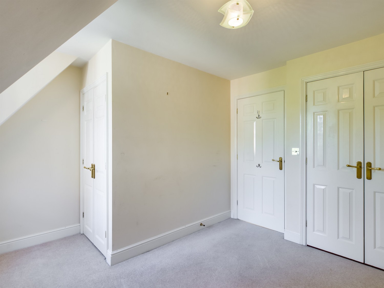 2 bedroom Flat for Sale Parkfield Way, Bolnore Village