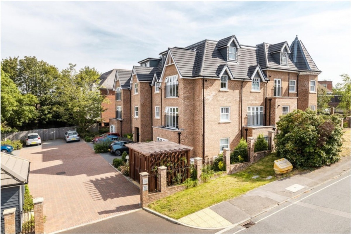 The Oaks, Haywards Heath