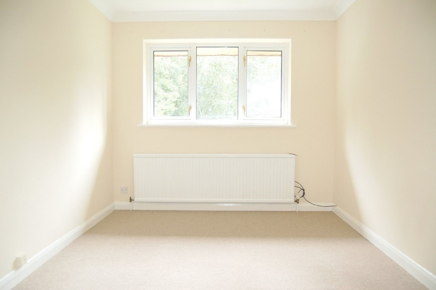 3 bedroom House for Sale Wealden Way, Haywards Heath