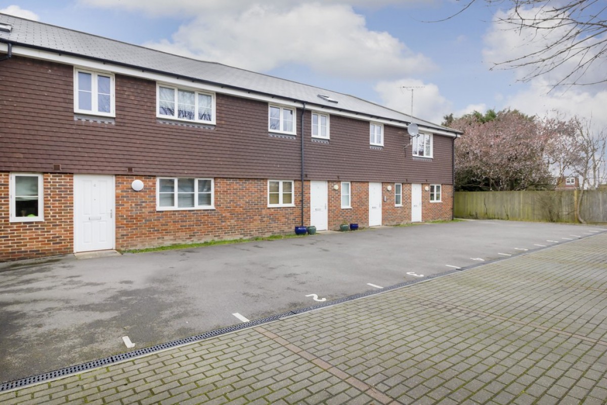 Amberley Mews, Junction Close