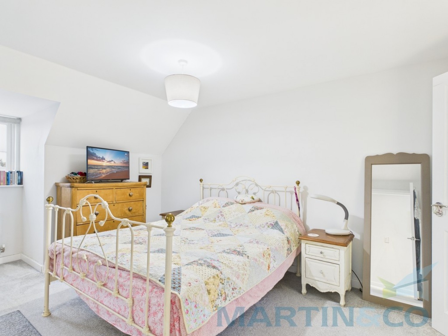 4 bedroom House in Batt Street, Burgess Hill