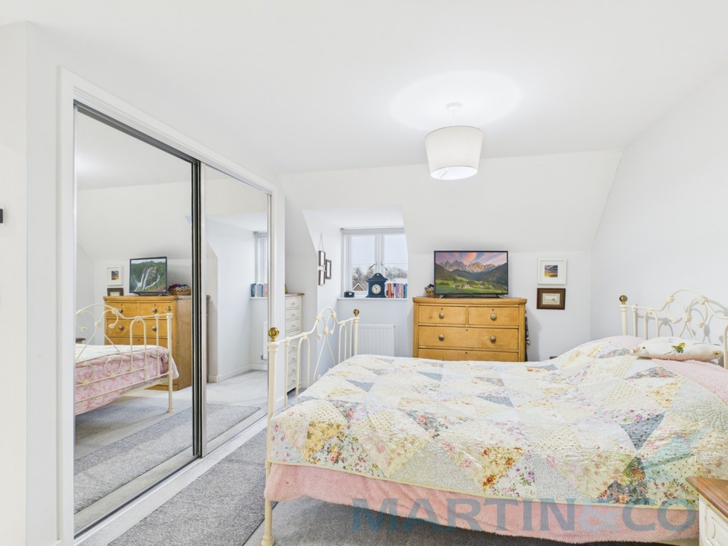 4 bedroom House in Batt Street, Burgess Hill