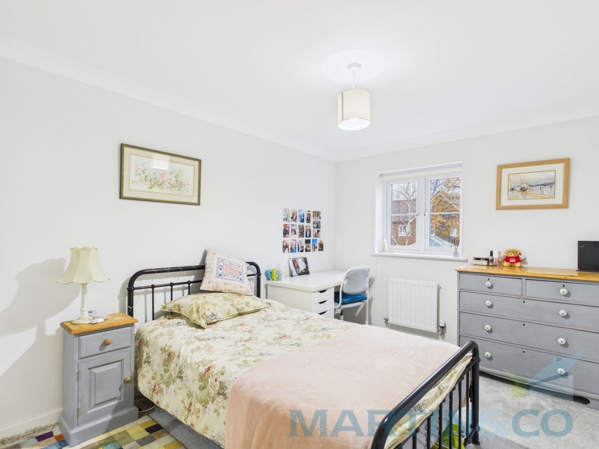 Batt Street, Burgess Hill