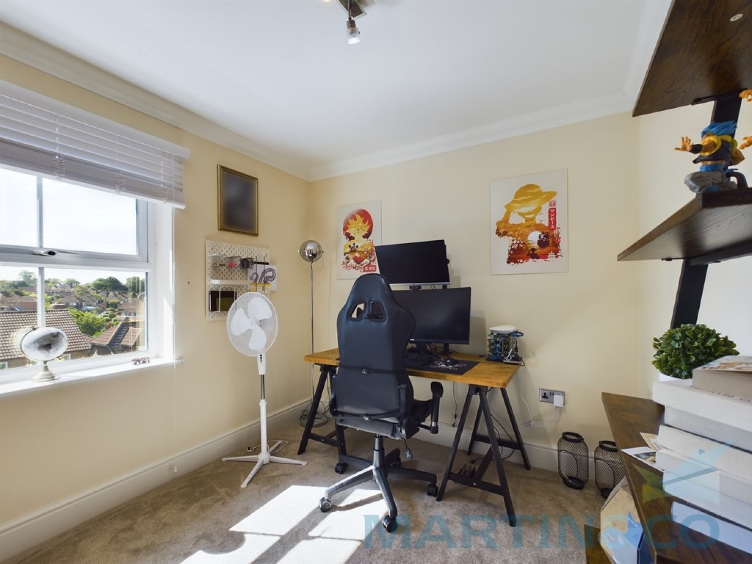 2 bedroom Flat for Sale 8 Ashmead Heights