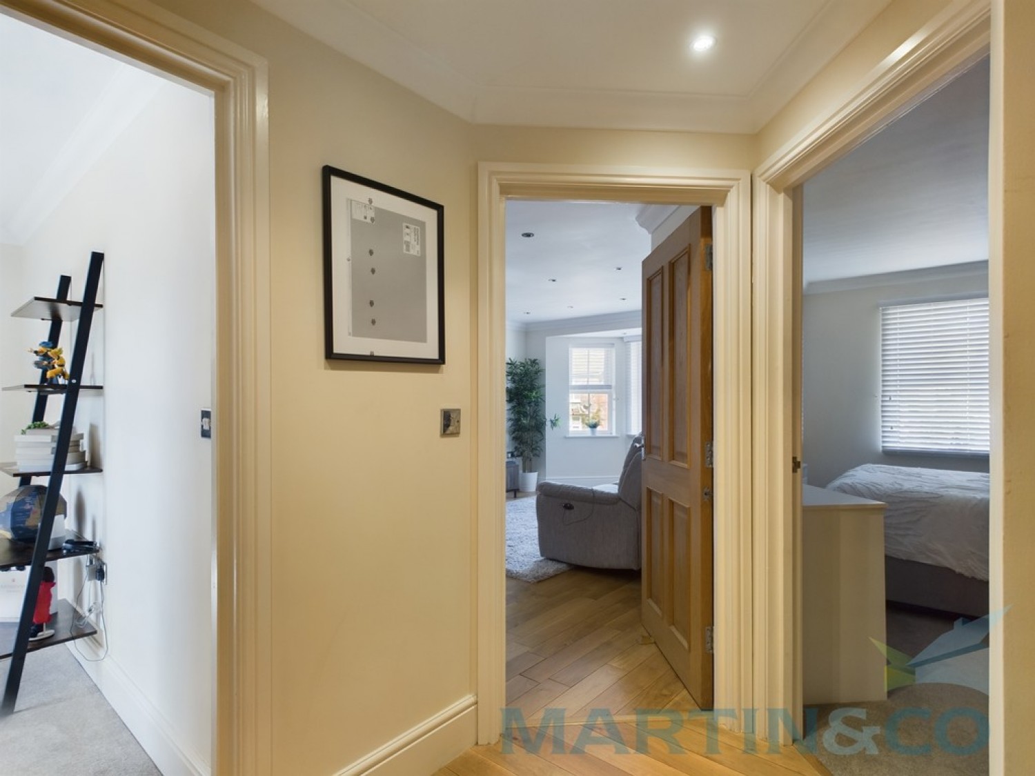 2 bedroom Flat for Sale 8 Ashmead Heights