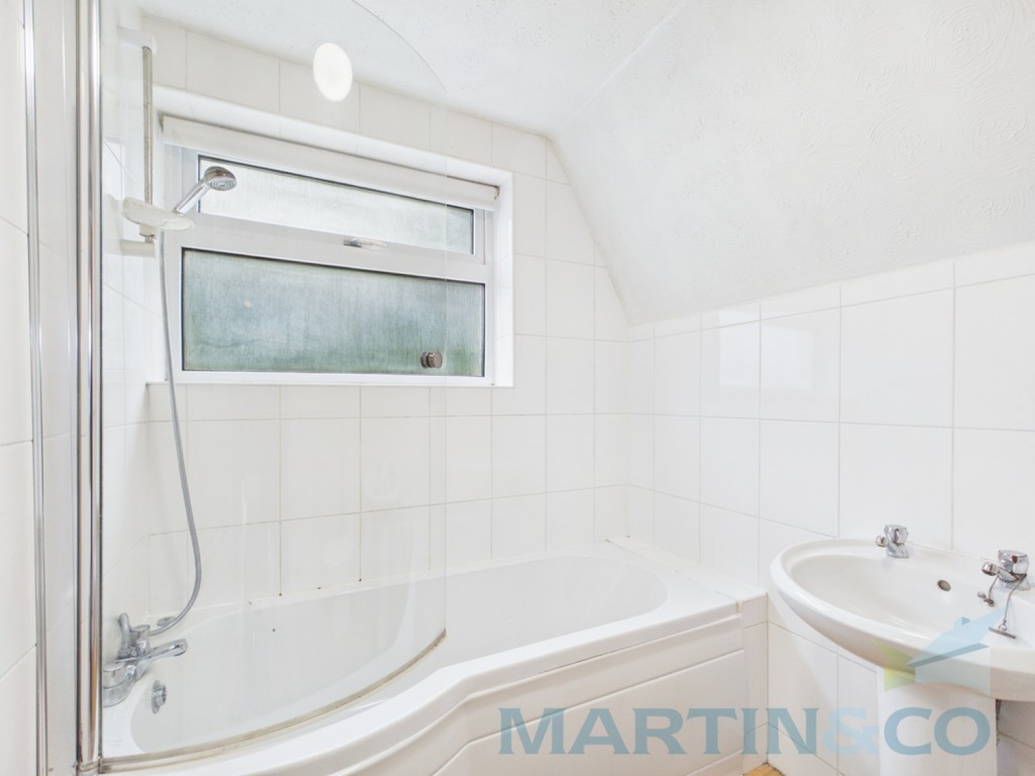 2 bedroom House for Sale Pinehurst , Burgess Hill