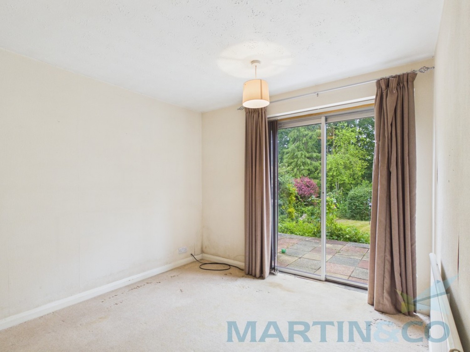 2 bedroom House for Sale Pinehurst , Burgess Hill