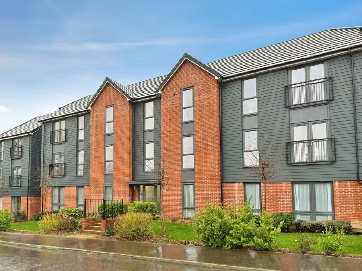 Icarus Avenue, Burgess Hill