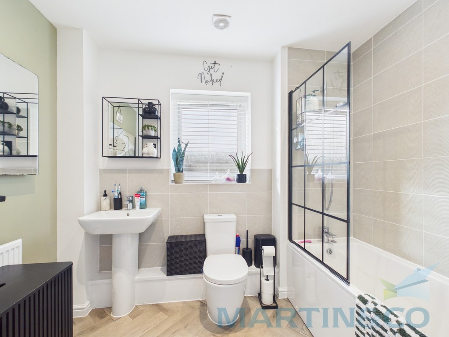 2 bedroom Flat for Sale Icarus Avenue, Burgess Hill