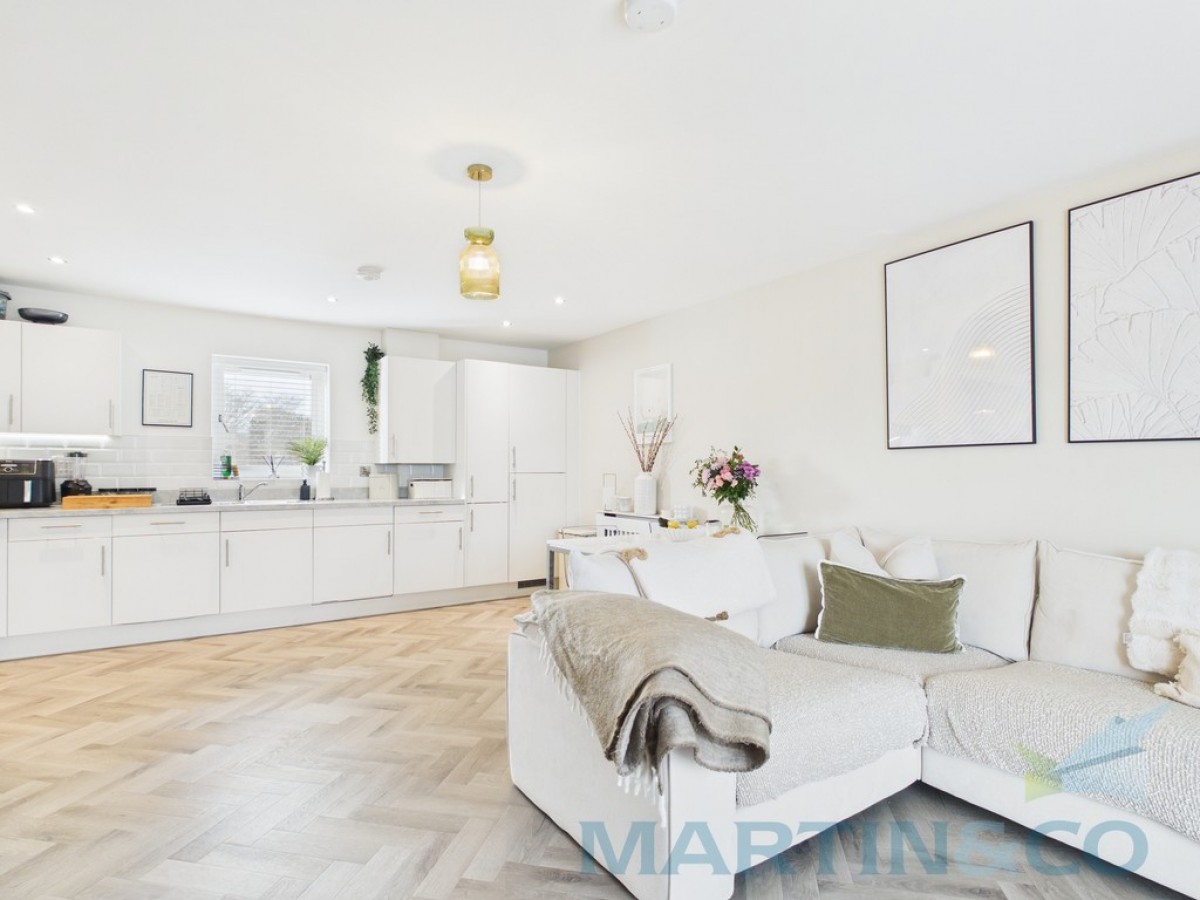 Icarus Avenue, Burgess Hill