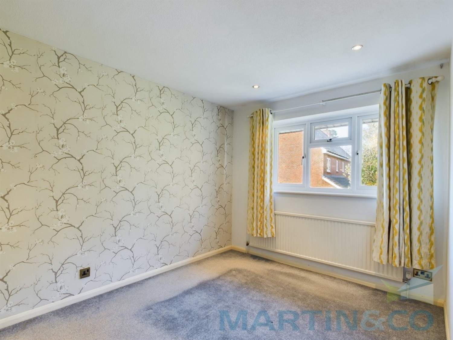 3 bedroom House for Sale Duncton Close, Haywards Heath, West Sussex