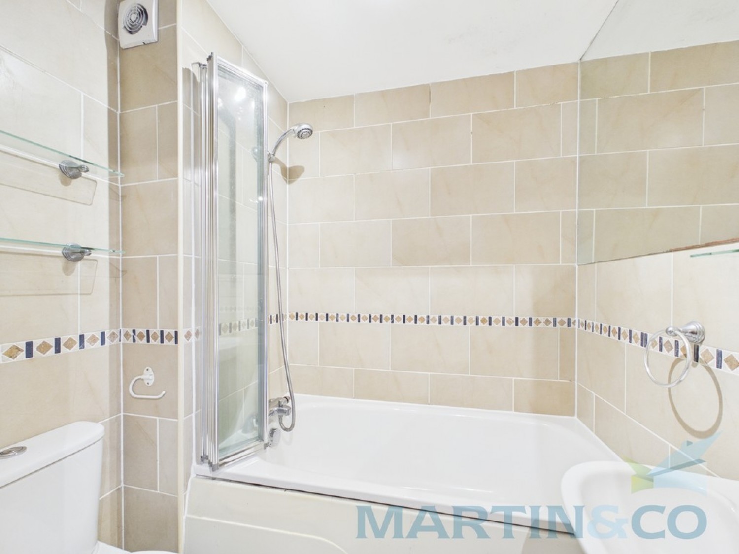 1 bedroom Flat for Sale Ashenground Road, Haywards Heath, West Sussex