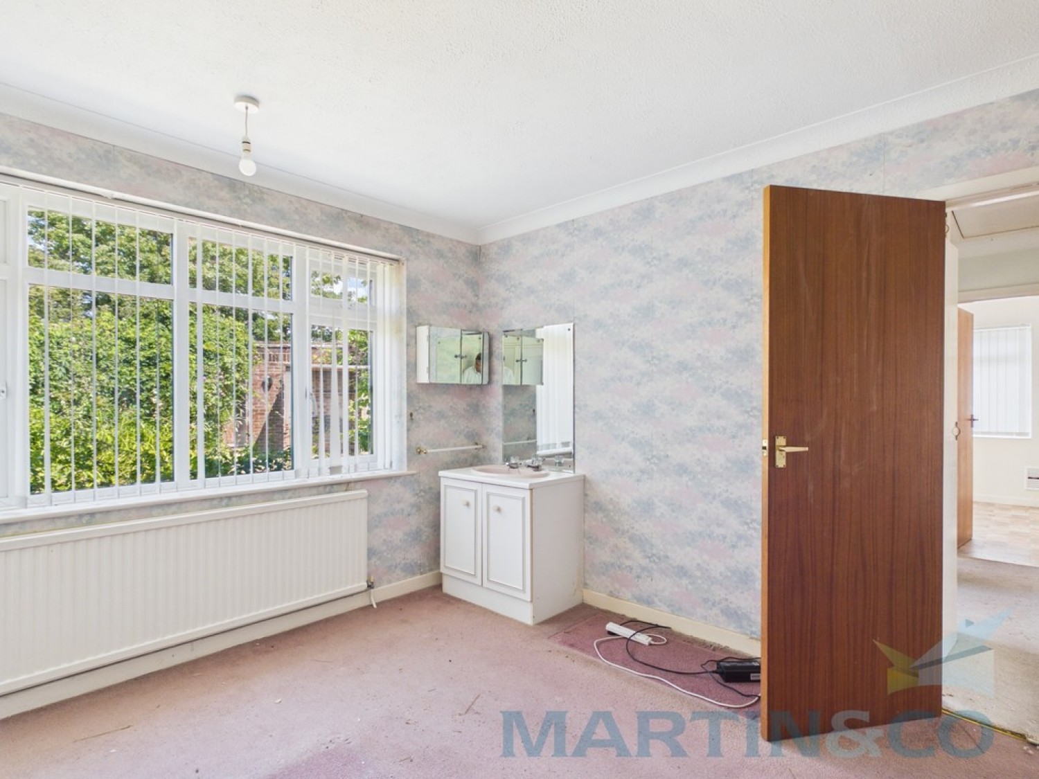 3 bedroom Bungalow for Sale Firtoft Close, Burgess Hill