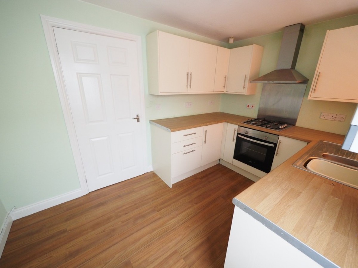 High Street, Lazenby