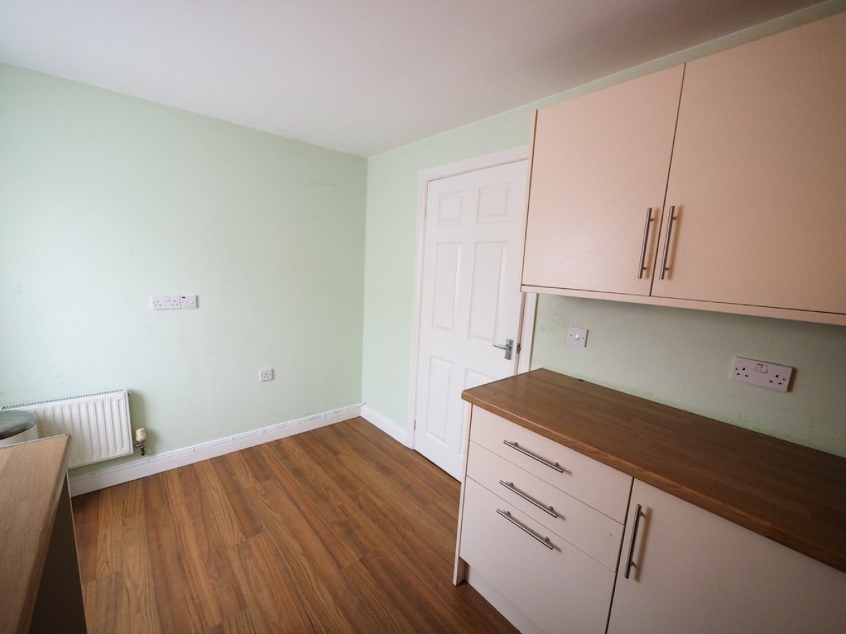 High Street, Lazenby