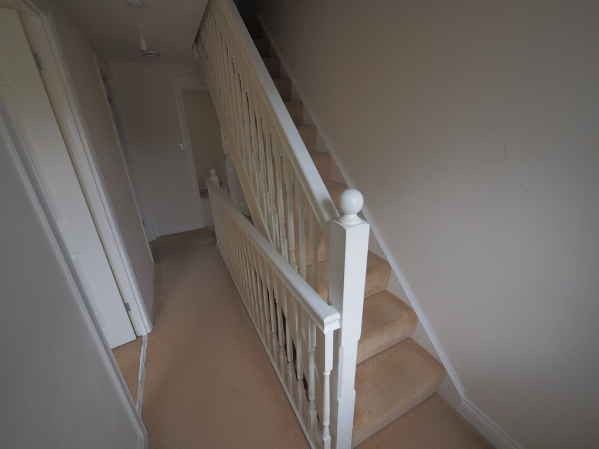 High Street, Lazenby