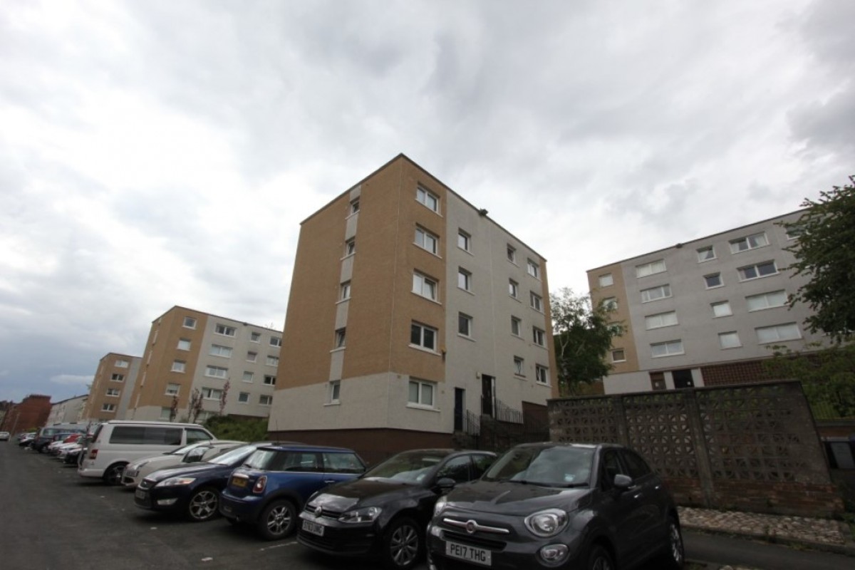 MOUNT FLORIDA, CUMMING DRIVE, G42 9AW - UNFURNISHED