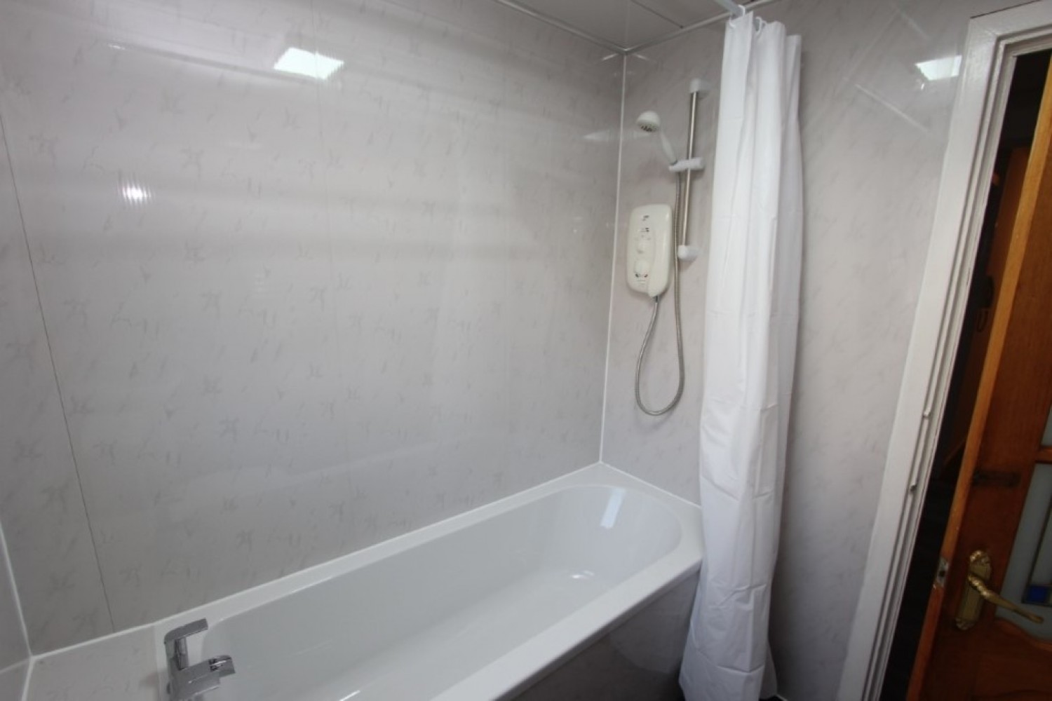 MOUNT FLORIDA, CUMMING DRIVE, G42 9AW - UNFURNISHED