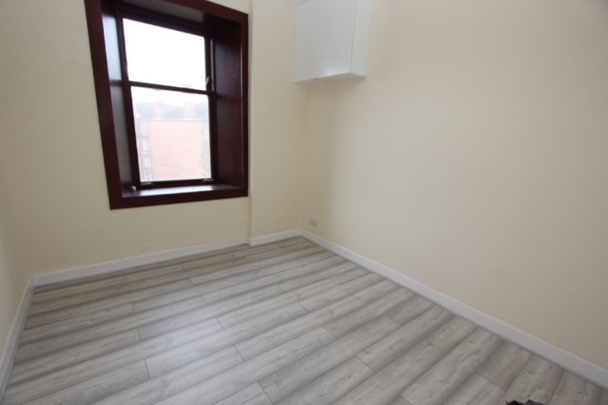 GOVANHILL - Craigie St - Unfurnished