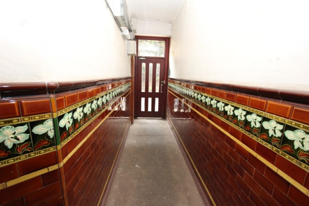 SHAWLANDS, BELLWOOD STREET, G41 3ES - UNFURNISHED