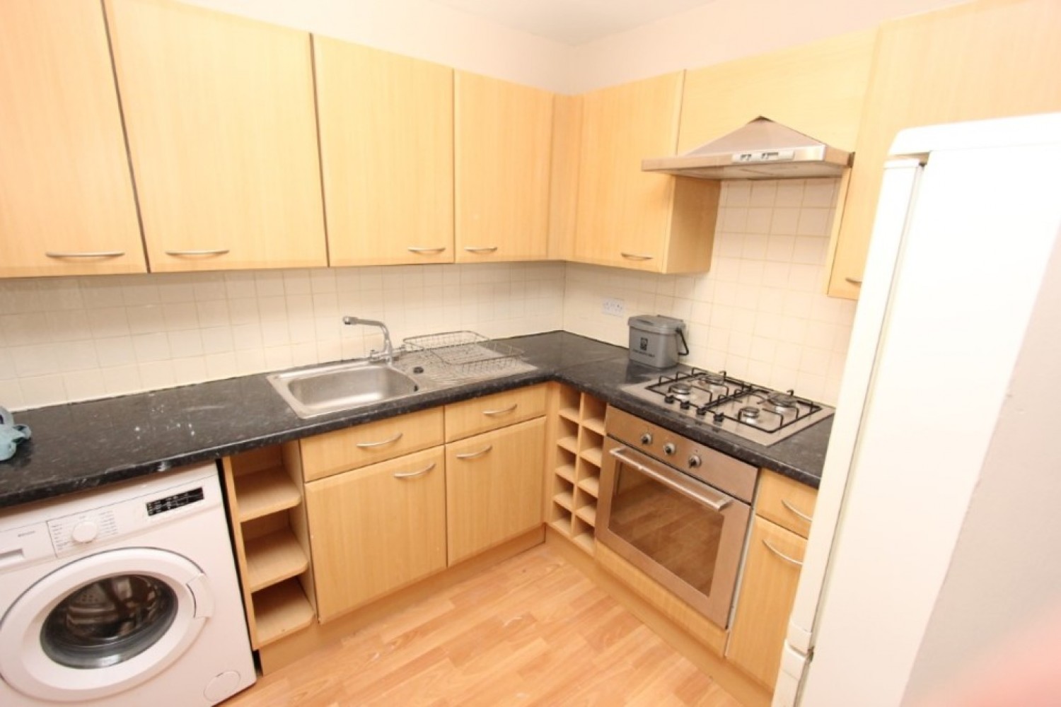 SHAWLANDS, BELLWOOD STREET, G41 3ES - UNFURNISHED