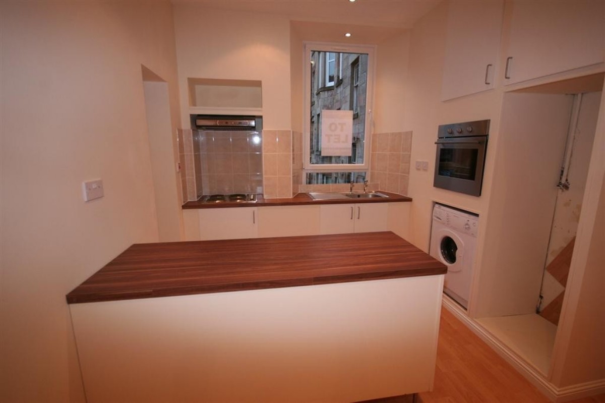 GOVANHILL, CHAPMAN STREET, G42 8NF - UNFURNISHED