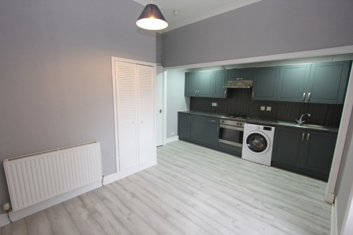 GOVANHILL, CALDER STREET, G42 7RE - UNFURNISHED