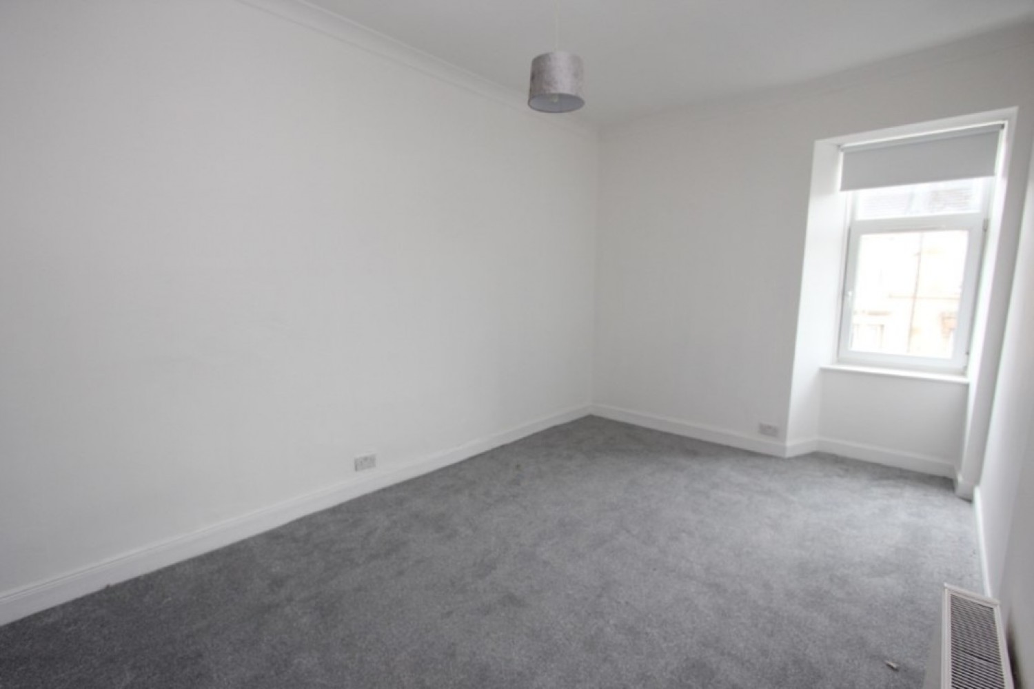 3 bedroom Flat for Letting GOVANHILL, CALDER STREET, G42 7RE - UNFURNISHED