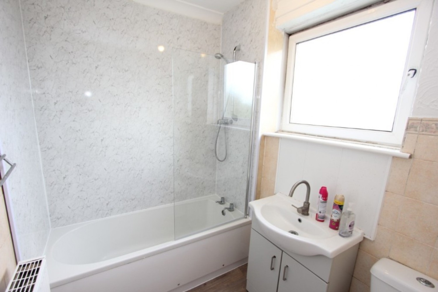 GIFFNOCK, GRAFFHAM AVENUE, G46 6EH