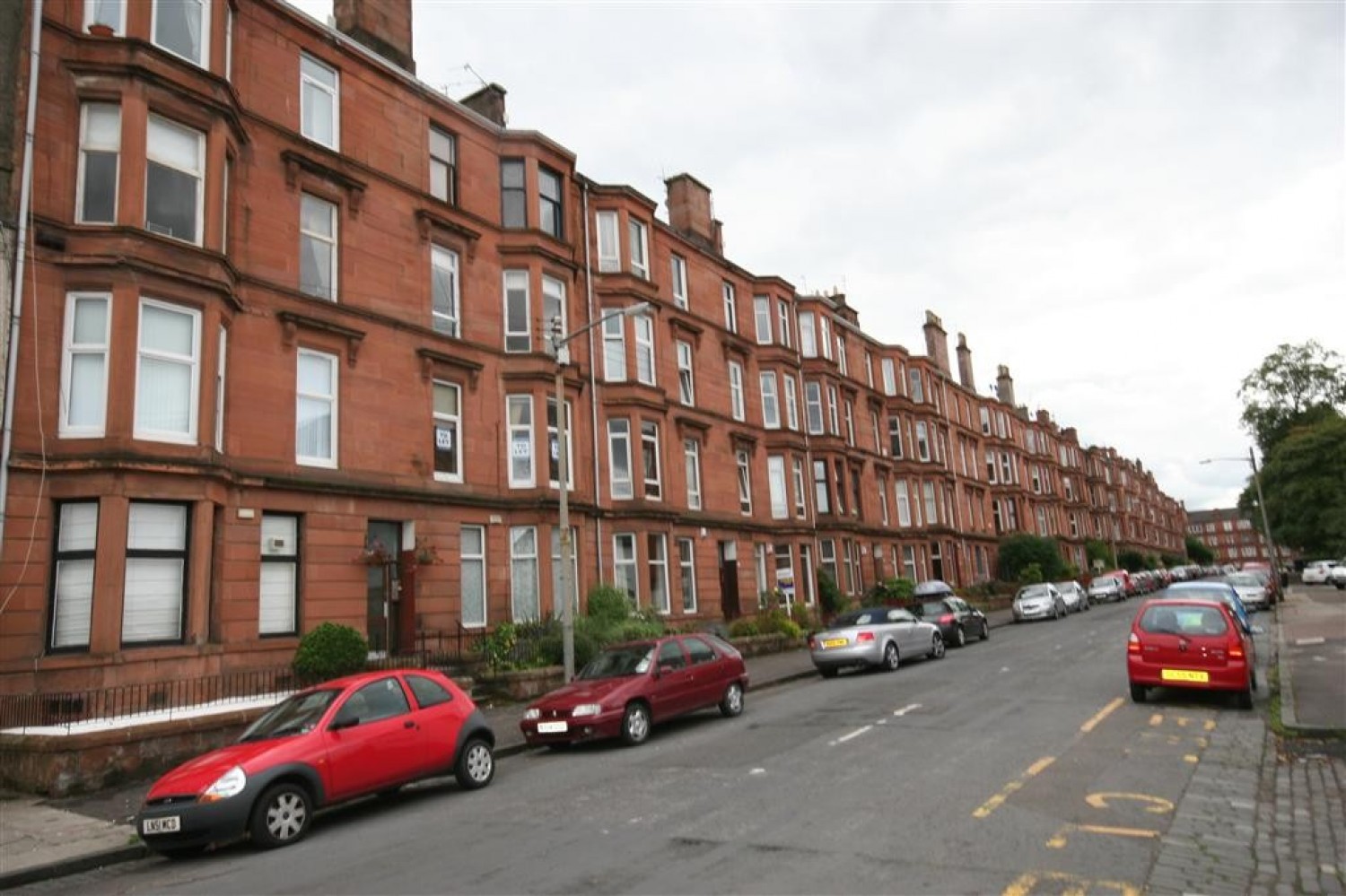 SHAWLANDS, WAVERLEY STREET, G41 2DY - FURNISHED