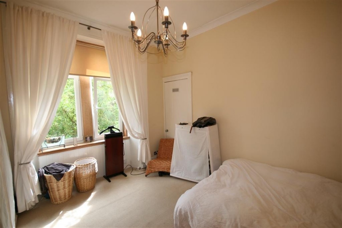 SHAWLANDS, WAVERLEY STREET, G41 2DY - FURNISHED