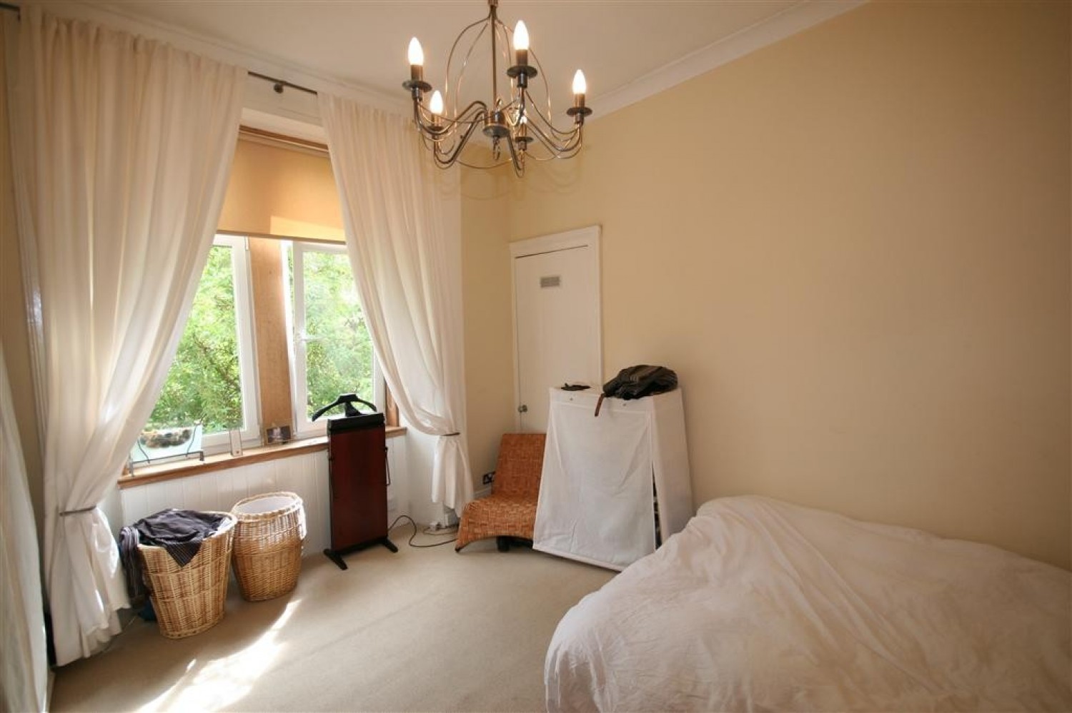 SHAWLANDS, WAVERLEY STREET, G41 2DY - FURNISHED