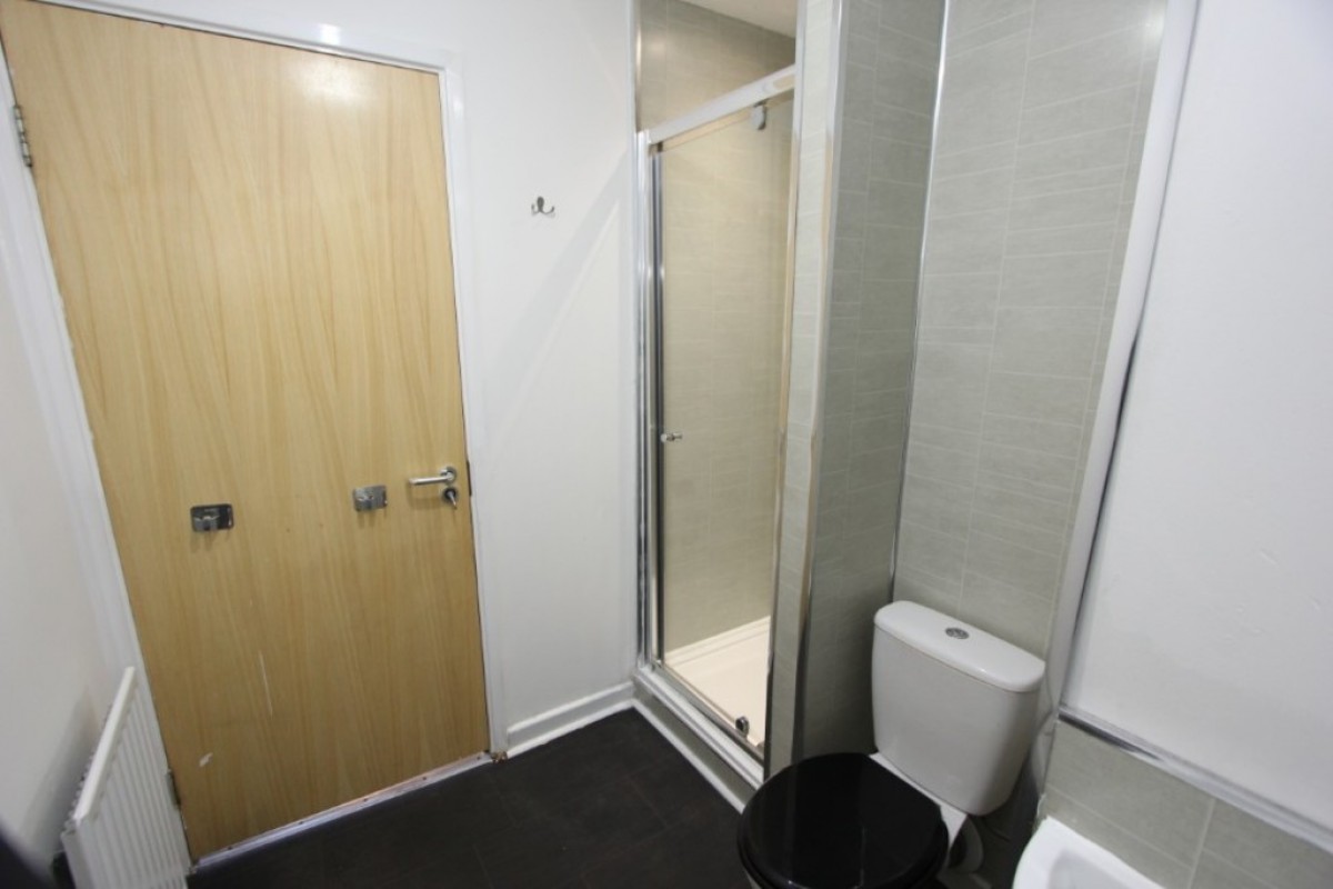 POLLOKSHIELDS - Muirhouse Street -