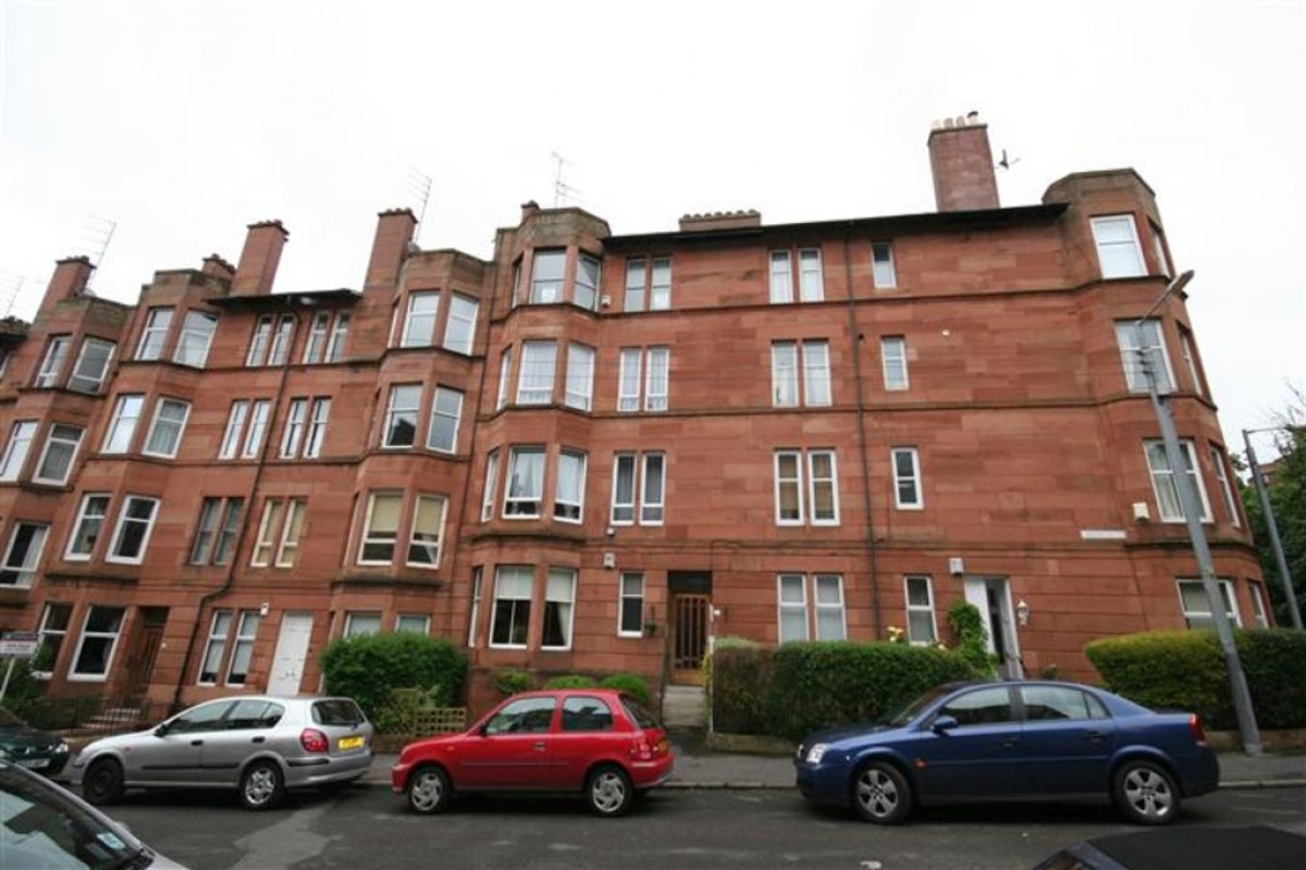 SHAWLANDS, UNDERWOOD STREET, G41 3EP - FURNISHED