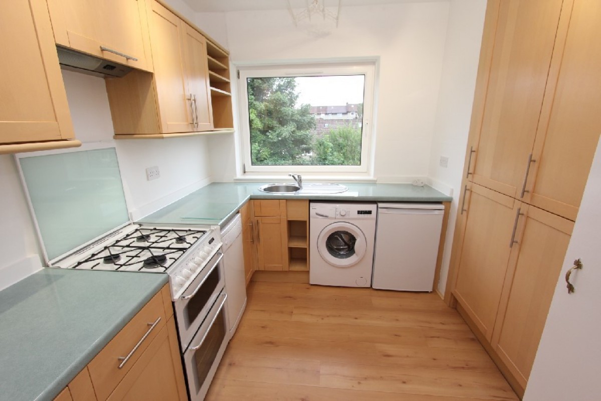 MERRYLEE, CHERRYBANK ROAD, G43 2NL - UNFURNISHED