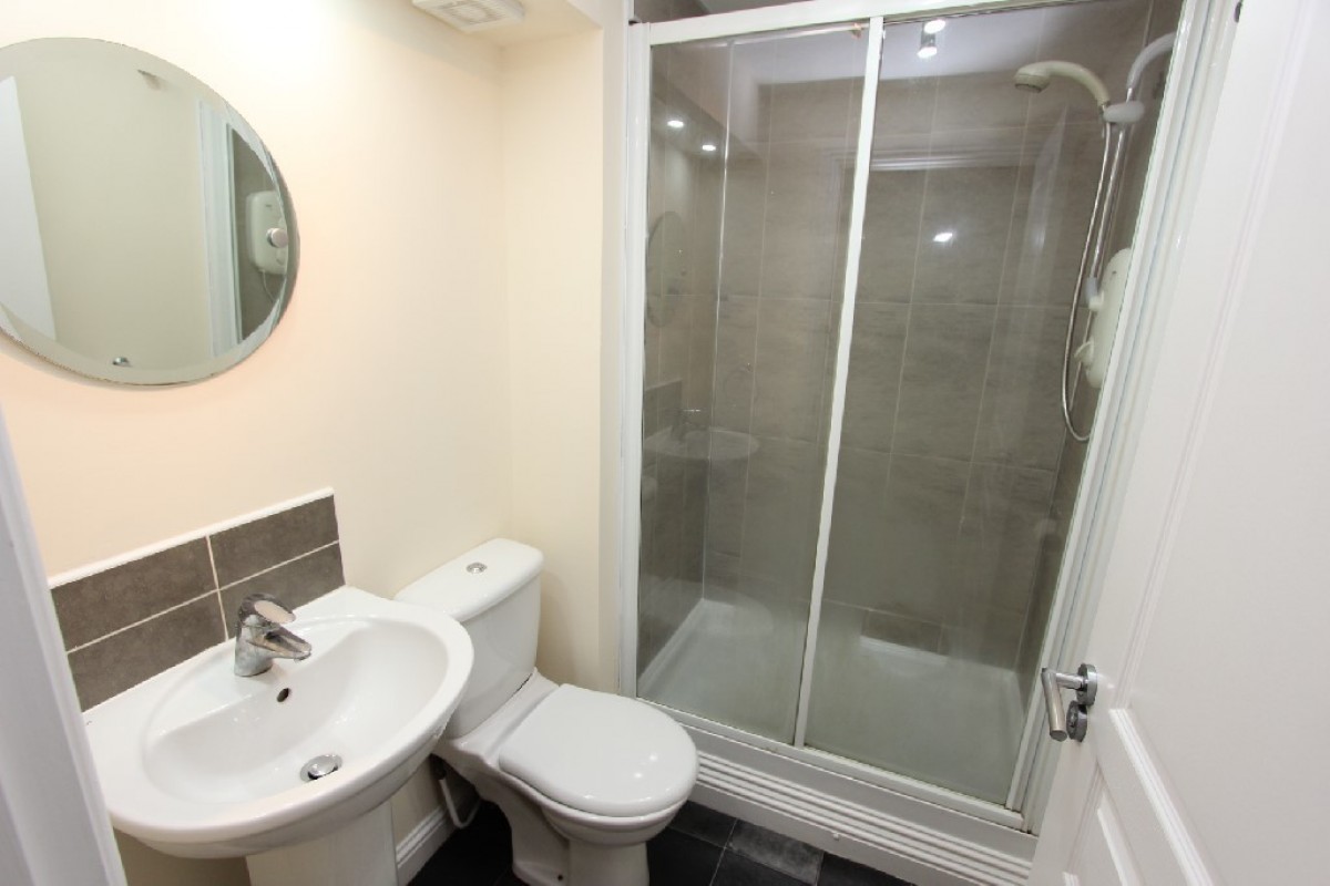 POLLOKSHIELDS, SHIELDS ROAD, G41 1NW - UNFURNISHED