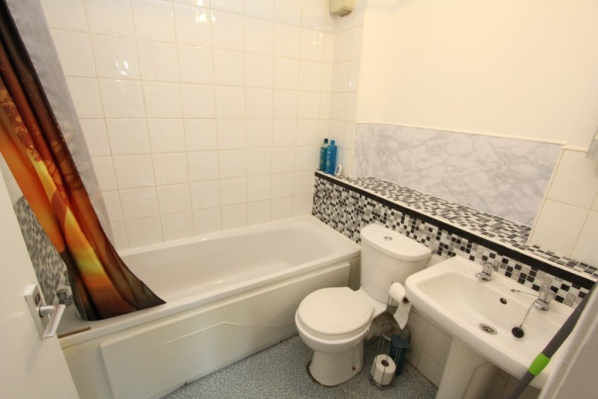 KELVINDALE, GRANDTULLY DRIVE, G12 0DP - UNFURNISHED