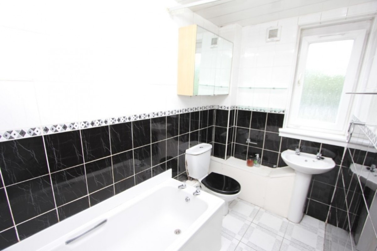 SHAWLANDS, ELLANGOWAN ROAD, G41 3SY - UNFURNISHED